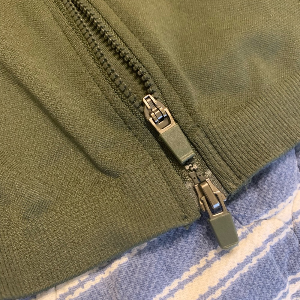 Large, Forest Green Fabletics Jacket - image 4